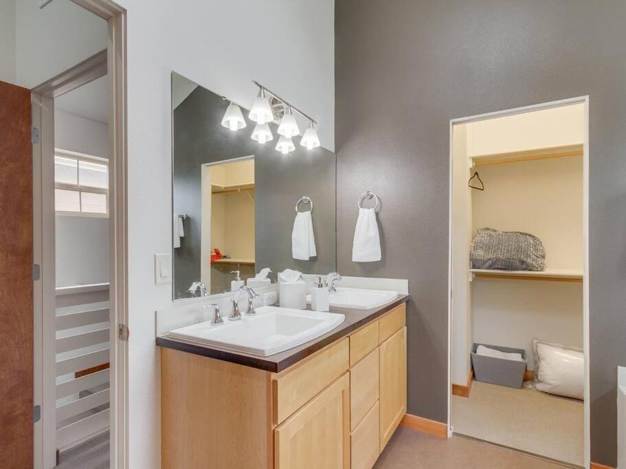 Brand New Downtown Modern 5 Beds, 3 Full Baths Vermont Avenue, Boise Exteriör bild